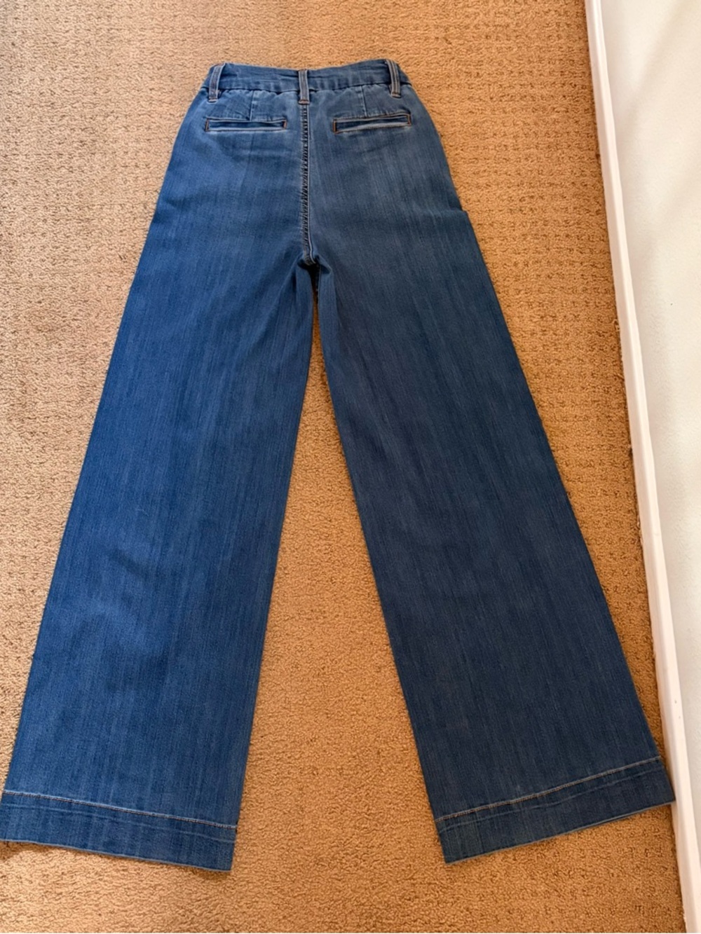BCBG BCBGeneration Stretch High Rise
Wide Leg Trousers Blue Jeans Size 3 26 - Picture 3 of 5